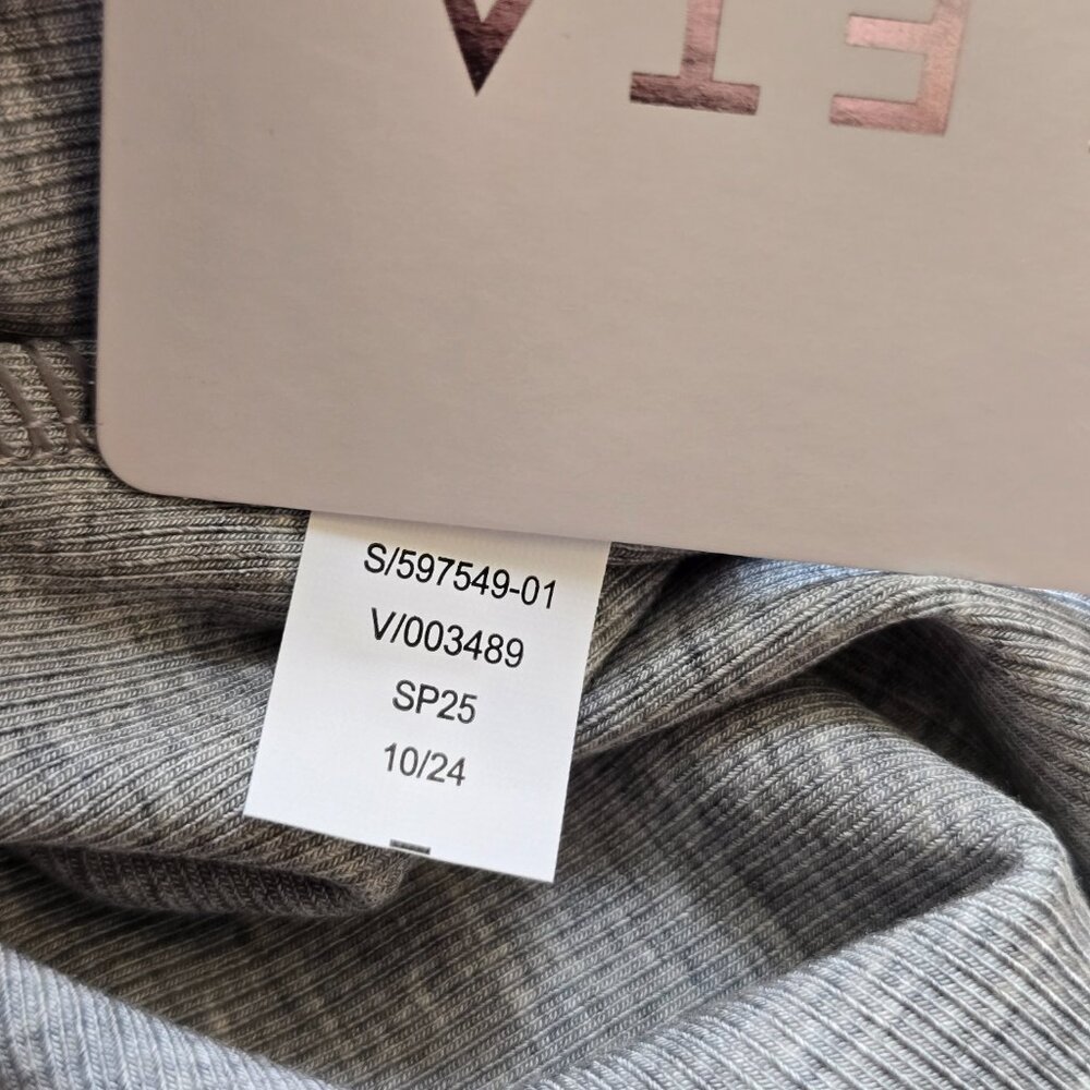 Signature Rib Crew Top - Picture 6 of 10